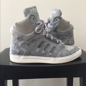 Elephant print Adidas